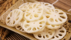 Rodajas de raíz de loto enlatadas con sabor a nuez, 28 oz, trozos de raíz de lirio de agua en jarabe para sopas dulces, postres, encurtidos y ensaladas, 800 g - Product Image 6