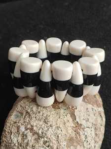 Nouveau Bracelet Élastique Bohème Géométrique en Résine Noire et Blanche avec Perles, Grande Taille, à Faire Soi-même, pour Femmes - Product Image 3