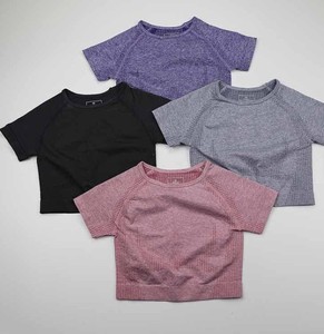 Ensemble de sport pour femme personnalisé en polyester/coton, short de yoga coupe-vent à séchage rapide, col montant, motif uni, pour la gym et le fitness - Product Image 5