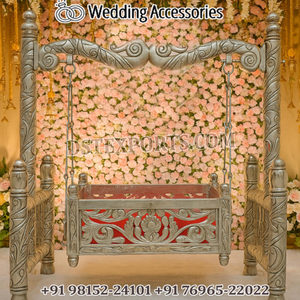 Berceau traditionnel en argent pour la cérémonie de naissance, berceau pour bébé pour la cérémonie de Namkaran Vidhi, décoration de berceau en argent design. - Product Image 5