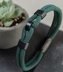 Pulsera de cuerda para hombre con cierre magnético – Estilo minimalista con cordón de acero inoxidable - Product Image 2