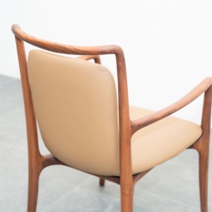 Chaise de salle à manger moderne en bois massif de style nordique avec assise en cuir véritable pleine fleur, mobilier de luxe pour restaurant, cuisine, salle à manger PISANO - Product Image 4