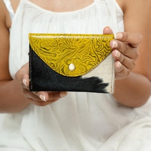 New Arrival Stylish Embossed Floral Print Fur Leather Card <b>Coin</b> <b>Case</b> Wallets Rectangle Credit Card Holder <b>Case</b> Cute Card Purses - Product Image 2