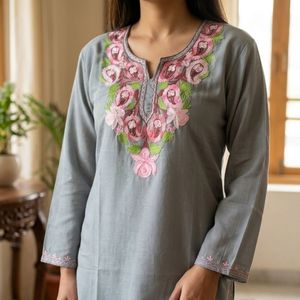 Faux cols élégants gris acier avec broderie paisley rose, légers, pour femmes, toutes saisons - Product Image 1