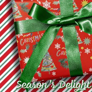 Rotolo di Carta da Regalo con Design Classico dell'Albero di Natale, Confezione Regalo Rossa con Bastoncini di Zucchero e Fiocchi di Neve, Accessori per le Festività Natalizie - Product Image 3