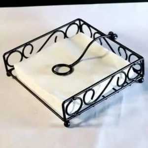 Porte-serviettes décoratif en forme de cœur doré, support à mouchoirs en métal, finition laiton de luxe, organisateur de papier de table pour événements festifs - Product Image 4