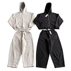 ชุดวอร์มสองชิ้นสำหรับออกกำลังกายและเดินทาง - Product Image 1