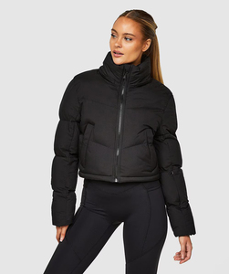 เสื้อแจ็คเก็ตพัฟเฟอร์แบบมีฮู้ดสำหรับผู้หญิง ลายพิมพ์ สตรีทแวร์กลางแจ้ง กันน้ำ ระบายอากาศได้ดี บุผ้านวม  รับผลิตตามแบบ OEM พร้อมโลโก้ตามสั่ง - Product Image 3