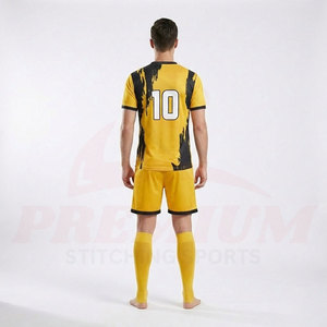 Ensemble de maillot et short de football personnalisé entièrement sublimé en polyester, uniforme de football en polyester interlock - Product Image 2