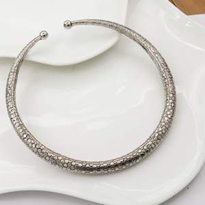 Collar Gargantilla de Cadena de Serpiente de Plata 925, Diseño Minimalista, Unisex, para Uso Diario - Product Image 3