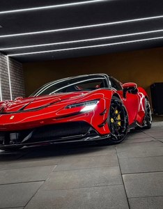 CUATRO Vehículos Usados 2025 Ferrari SF90 Spider - Product Image 3