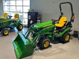 Tractor Compacto 2026 1025R Z212109, Equipo Premium Listo para Exportación - Product Image 1