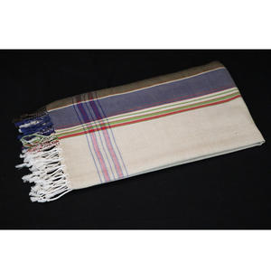 Nueva Toalla Kikoy de Algodón Turco con un Hermoso Diseño de Rayas, de Secado Rápido y Ecológica para Uso en la Playa, Colores y Logotipo Personalizables - Product Image 4