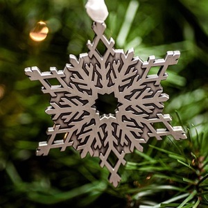 Adorno Colgante de Ángel Metálico, Decoración para Árbol de Navidad con Corte Láser, Estilo Tradicional, Color Dorado - Product Image 4
