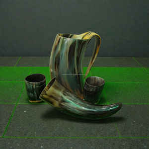 Verre à bière Viking en corne de bœuf polie naturelle avec deux tasses assorties, style médiéval, au meilleur prix - Product Image 6