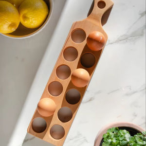 Support à œufs en bois élégant, conçu pour les maisons modernes, les cuisines bio et la présentation d'œufs frais de la ferme - Product Image 1