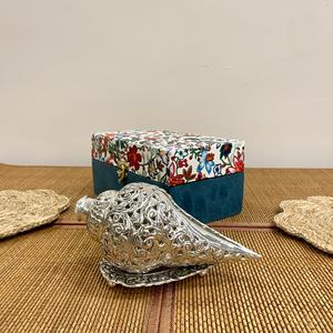 METAL HANDICRAFT SILVER PLATED CARVING <b>WORK</b> SHANKH WITH <b>STAND</b> WITH VELVET BOX - Product Image 1