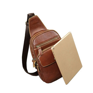 Sac à dos tendance pour la ville avec poche sécurisée, sangle réglable et design compact pour les voyages, la marche et les activités quotidiennes - Product Image 3