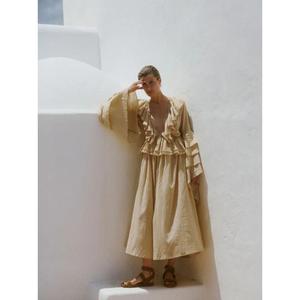 Vestido Maxi Beige Bohemio para Mujer, Largo hasta el Suelo, Cuello en V Profundo, Manga con Volantes, Cintura Natural, Ecológico, de Algodón, para Vacaciones en Resort - Product Image 1