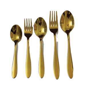 ชุดอาหารเย็นสแตนเลสแบบรักษ์โลก พร้อมช้อนส้อมเคลือบทอง PVD ชุด 5 ชิ้น - Product Image 1