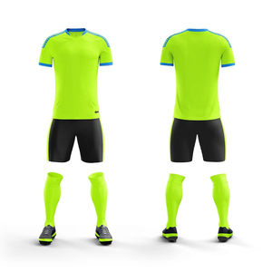 Ensemble d'uniformes de football pour garçons et hommes, maillot et short athlétiques à séchage rapide, vêtements confortables pour l'entraînement et les matchs de football - Product Image 1