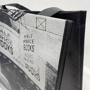 Bolsa de Mano de Alta Calidad con Cierre de Cremallera, Personalizada, de Plástico RPET, No Tejida, con Logotipo Impreso Personalizado en Vietnam, Multicolor - Product Image 1