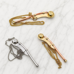 Sifflet de marin en laiton métallique, style marine vintage, porte-clés nautique avec chaîne, accessoire de navigation, accessoire de cosplay pirate - Product Image 1
