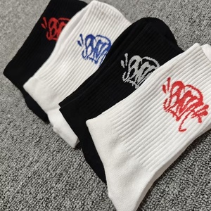 Chaussettes de sport tendance imprimées Levi industry, chaussettes de cyclisme de plein air, chaussettes mi-mollet élastiques et confortables. - Product Image 4
