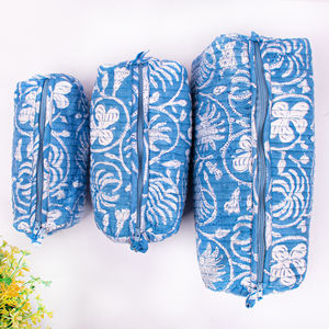 Nouvelle collection été : Ensemble de trousses de maquillage matelassées réutilisables à imprimé floral, pochettes portables en coton avec fermeture éclair pour le voyage - Product Image 4