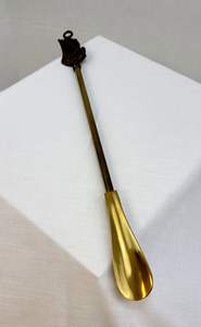 Cuchara para zapatos de latón hecha a mano con acabado antiguo, herramienta de ayuda para poner zapatos, perfecta para un uso cómodo del calzado. - Product Image 5