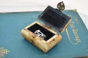 Caja decorativa de lujo con incrustaciones de hueso, organizador de hueso tallado a mano, caja de regalo para guardar joyas de madiha art and crafts - Product Image 5