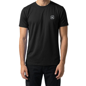 เสื้อยืดแขนสั้นสีดำสำหรับผู้ชาย พิมพ์ลายโลโก้ XC คอกลม ทรงปกติ ผ้าฝ้ายถัก 100% พิมพ์ลายดิจิทัล แห้งเร็ว ระบายอากาศได้ดี - Product Image 5