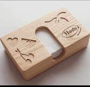Boîte à mouchoirs multifonctionnelle classique en bois, faite à la main, écologique, avec des designs personnalisés - Product Image 2