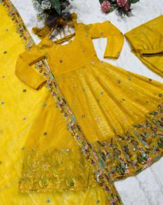 Nouvelle collection de costumes Anarkali 3 pièces, parfaits pour les occasions festives. Costume Anarkali prêt-à-porter d'un fournisseur indien. - Product Image 6