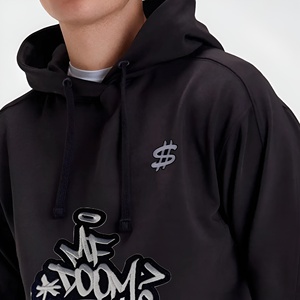 Sweat à capuche streetwear noir avec motifs graphiques audacieux et art sur les manches, mode urbaine moderne, coupe décontractée confortable, pour un usage quotidien - Product Image 3