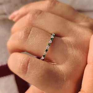 Elegante Anillo de Compromiso Chapado en Oro con Diamante Moissanita de Corte Redondo, Color Verde y Blanco, para Mujer, Joyería Fina, Regalo de Boda - Product Image 4