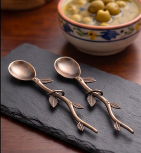 Ensemble de cuillères à thé en laiton antique avec base en laiton et finition bronze antique, parfait pour les hôtels, les restaurants et la maison. - Product Image 1