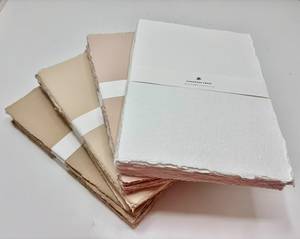 Papel artesanal de algodón hecho a mano, ecológico, en hojas para papelería de lujo y caligrafía. - Product Image 4
