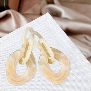 Pendientes de Moda de Resina y Madera, Aros Grandes Cuadrados, Chapados en Oro Vintage, Joyería Fina en Oferta - Product Image 5