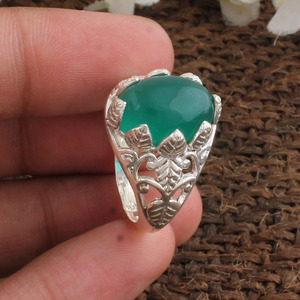 Bague Fleur en Argent Sterling Faite à la Main avec Onyx Vert Naturel, Pierre Précieuse Sculptée, Bague Classique et Élégante pour Fête, Motif Botanique - Product Image 4