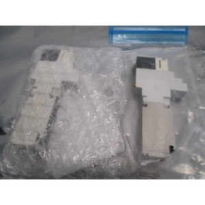 โซลินอยด์วาล์ว 2 SMC VQ1101-5B, DC24V, 1W, 109303 - อุปกรณ์และอะไหล่เซมิคอนดักเตอร์ระดับโลกที่เชื่อถือได้ - Product Image 1