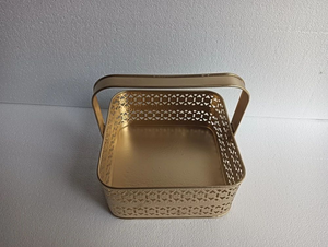 Panier carré en métal, plateau décoratif pour fleurs, panier de rangement pour la maison, le temple, la salle de prière, la décoration de la Pooja, organisateur de table - Product Image 5