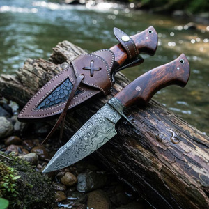 Cuchillo de Caza de Acero de Damasco A&M Enterprises con Mango de Madera, Espiga Completa, Grado Industrial, para Supervivencia al Aire Libre y Desollado, Ideal para Camping - Product Image 1