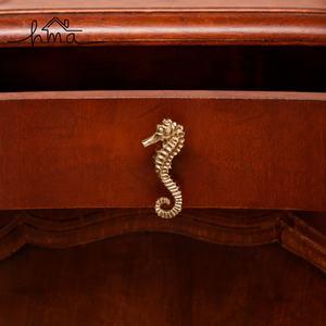 Poignée de tiroir en alliage de zinc brossé motif hippocampe traditionnel, quincaillerie de meuble artisanale, décoration intérieure, cuisine - Product Image 1