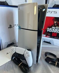 Consolas de Juegos PS5 Slim de 1 TB de Sony en Oferta con 10 Juegos Gratis y 2 Controles, Listas para Enviar - Product Image 2