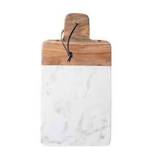 Planche à découper élégante en marbre et bois, alliant la fraîcheur de la pierre naturelle et le bois robuste pour une découpe précise et un service optimal. - Product Image 1
