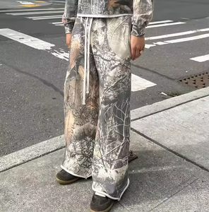 Pantalon de jogging vintage épais de haute qualité personnalisé par le fabricant, pantalon camouflage à jambe large et droite avec logo personnalisé - Product Image 3