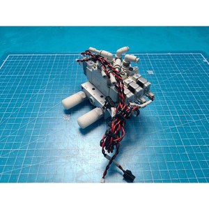 Vanne solénoïde 5 ports SMC SY5220-5LZ-01, utilisée comme pièce détachée pour équipement semi-conducteur Legacy - Product Image 5
