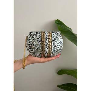 Elegante Bolso de Noche de Metal Antiguo para Mujer, Accesorios de Moda de Cristal para un Look Elegante de Fiesta - Product Image 2