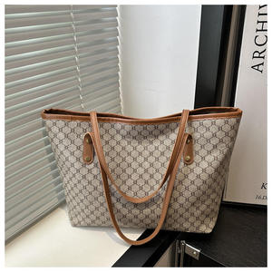 Sac fourre-tout décontracté pour femme en cuir véritable grande capacité portable de marque de luxe Golden Bridge avec deux compartiments matelassés à ouverture supérieure - Product Image 3